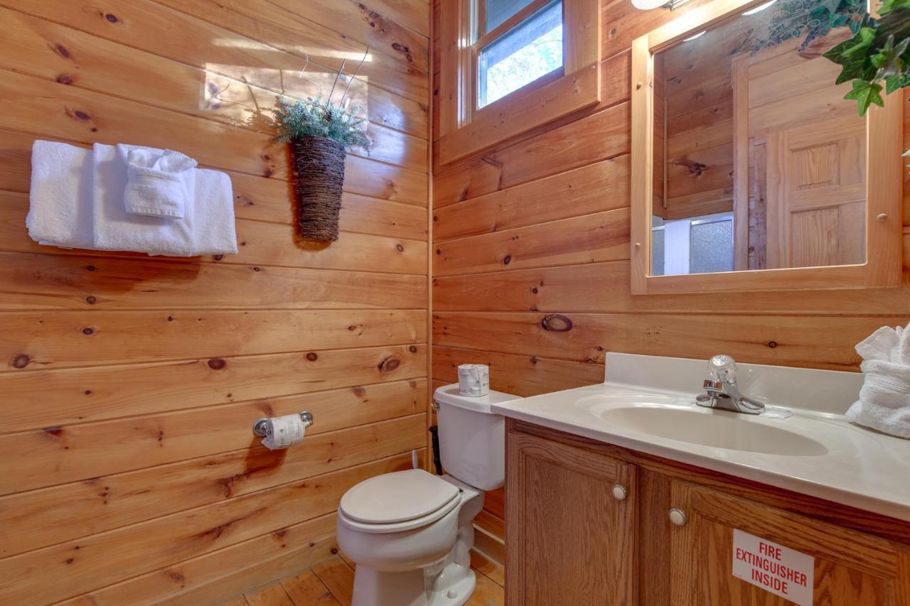 Wildwood Cove, 2 Bedrooms, Fireplace, Wifi, Jetted Tub, Hot Tub, Sleeps 6 Sevierville Exterior photo